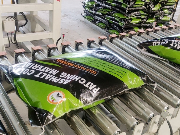 瀝青冷補(bǔ)料